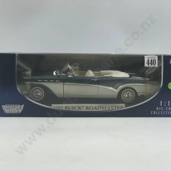 Motor Max Boxed 1:18 1957 Buick Roadmaster