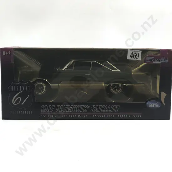 Highway 61 Boxed 1:18 1967 Plymouth Satellite