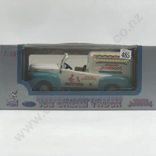 Road Legends Boxed 1:18 1948 Ford F-1 Ice Cream Truck