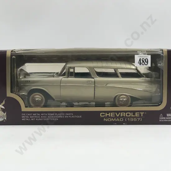 Road Legends Boxed 1:18 1957 Chevrolet Nomad