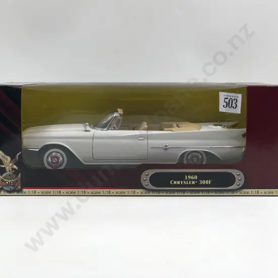 Road Signature Boxed 1:18 1960 Chrysler 300F