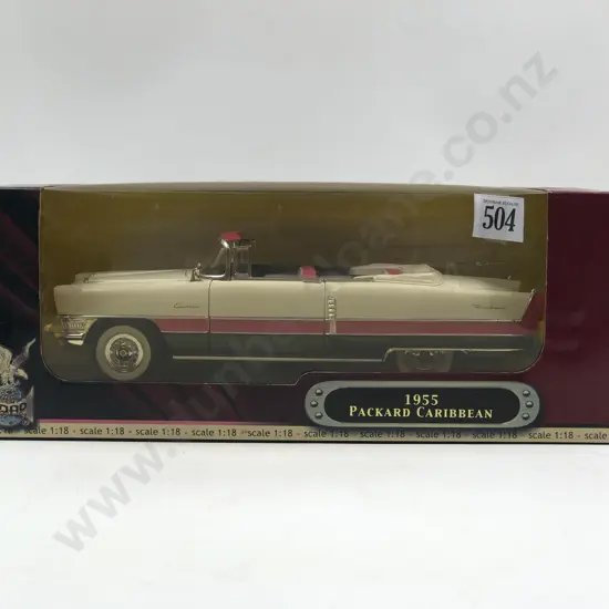 Road Signature Boxed 1:18 1955 Packard Caribbean