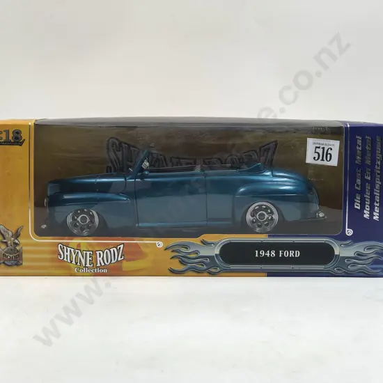 Road Signature Shyne Rodz Boxed 1:18 1948 Ford