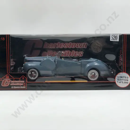Charlestown Collectables Boxed 1:18 1941 Packard Convertible