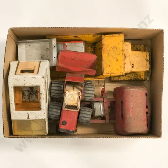 Qty Large Tonka and Other Manufacture Tinplate Vehicles
