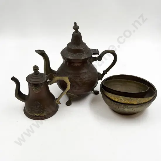 Small Quantity of Assorted Copper and Brass Ware