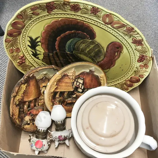 Qty of Assorted Relief Moulded Plates