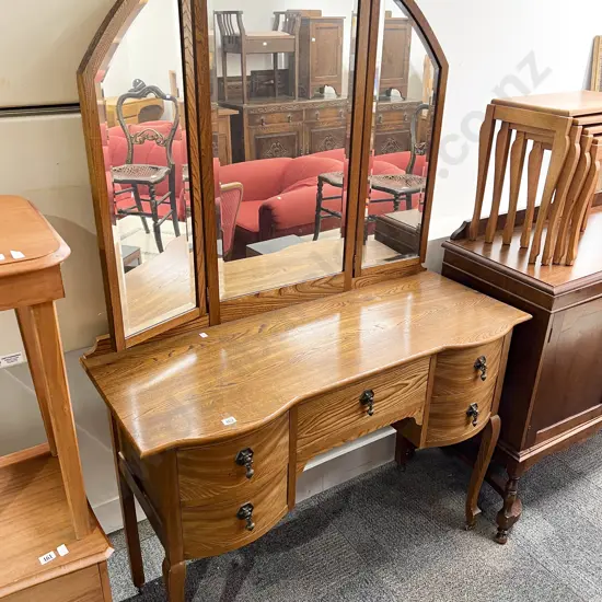 Oak Mirror Back Dressing Table