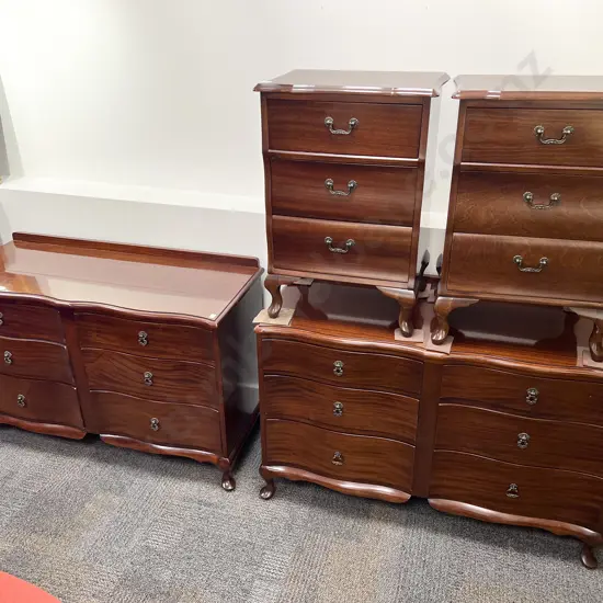 Reproduction Mahogany Serpentine Bedroom Suite