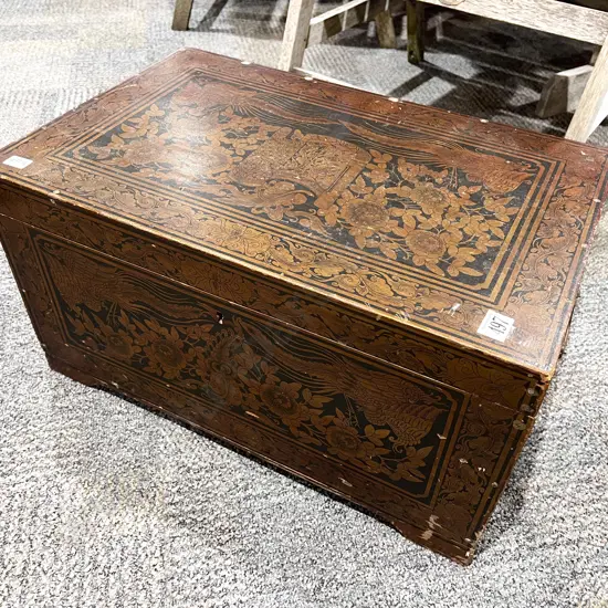 Lacquered Chinoiserie Small Storage Chest with Fitted Interior