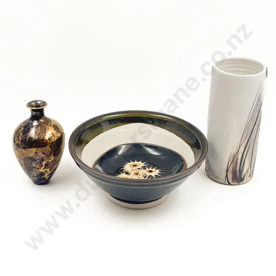 Four Pieces of Assorted NZ Pottery including Marcia Wilkinson Dish