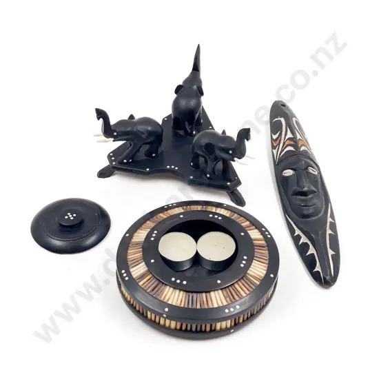 Qty of Assorted Tourist Ware Ornaments