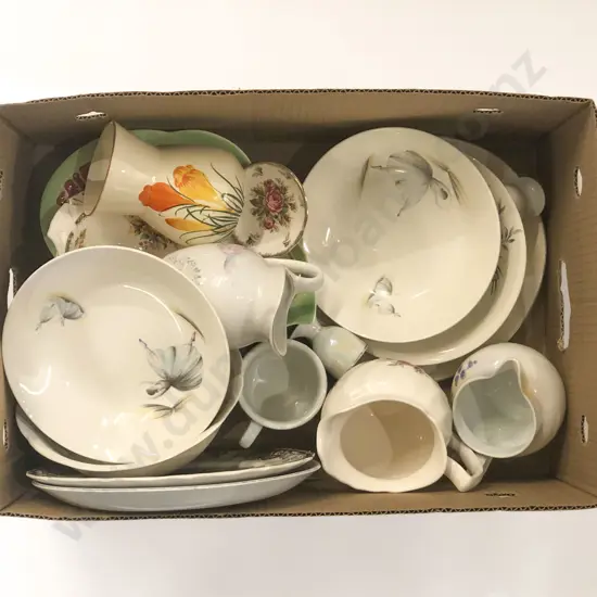 Qty of Assorted Fancy China incl Clarice Cliff