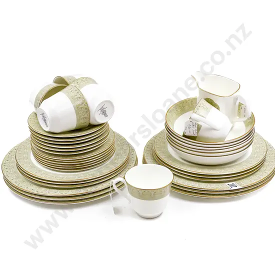 Qty of RD "Sonnet" Pattern Dinner China