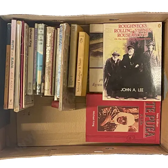 Quantity of Assorted Vintage Books incl NZ Reference