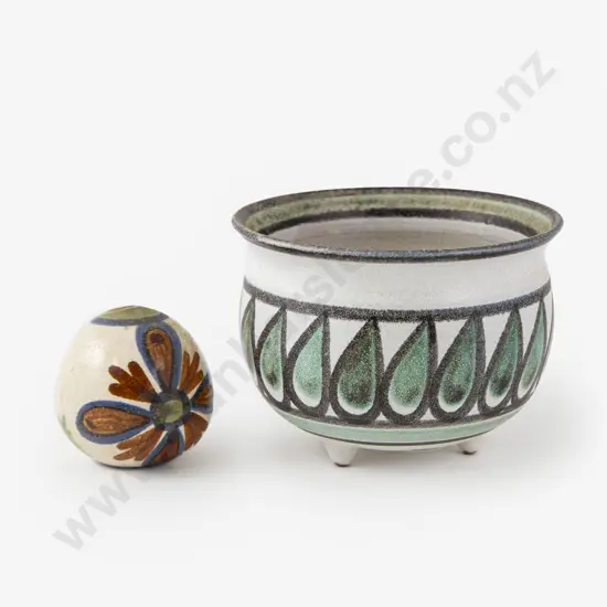 Anneke Borren Three Footed Pot