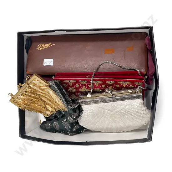 Quantity of Assorted Purses & Gloves