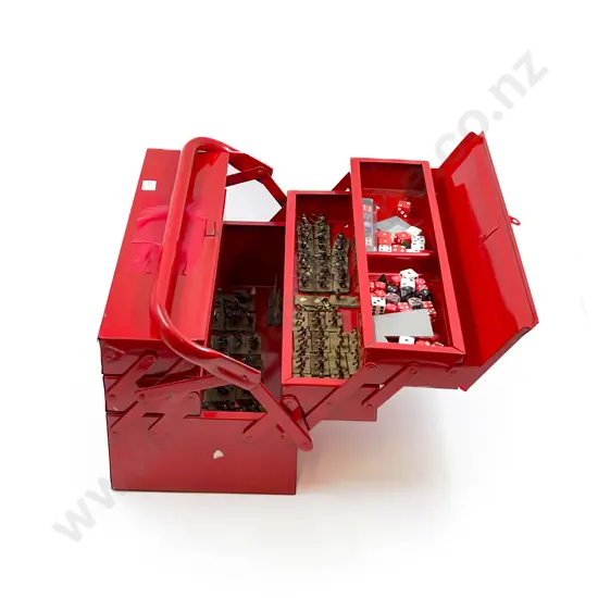 Collection Metal Painted Roman War Gaming Soldiers with Reference Magazines