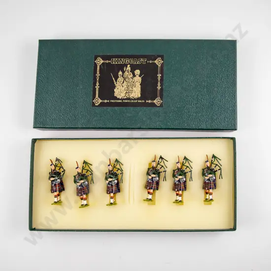 Unboxed As new Imperial Highland Regiment Pipers (6)