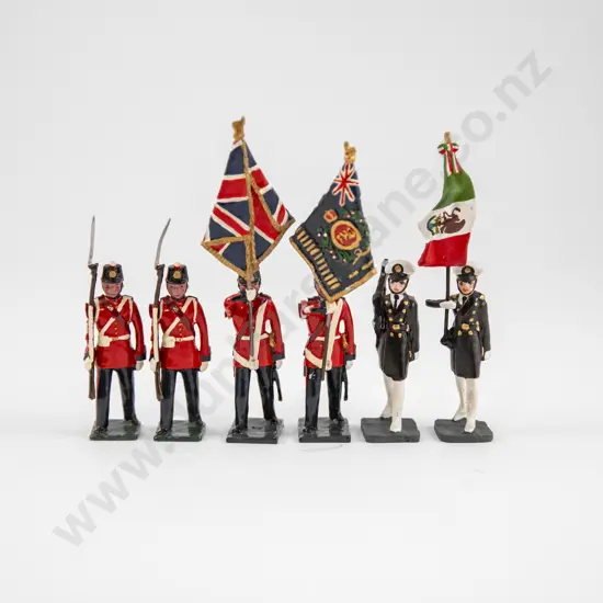 Nostalgia Toy Soldiers Fort Henry Colour Party (4) and two female Marine soldiers