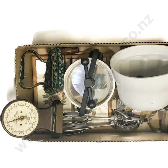 Small Box with Jelly Mould