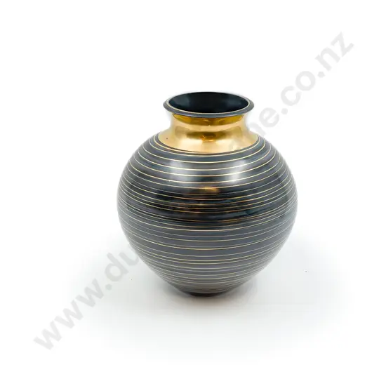 NZ Porcelain Ken Martin Vase