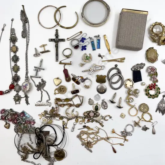 Collection of Assorted Costume Jewellery