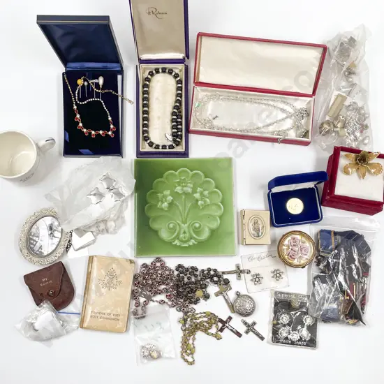 Collection Assorted Vintage Jewellery (some boxed)