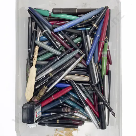 Box Lot Assorted Pens