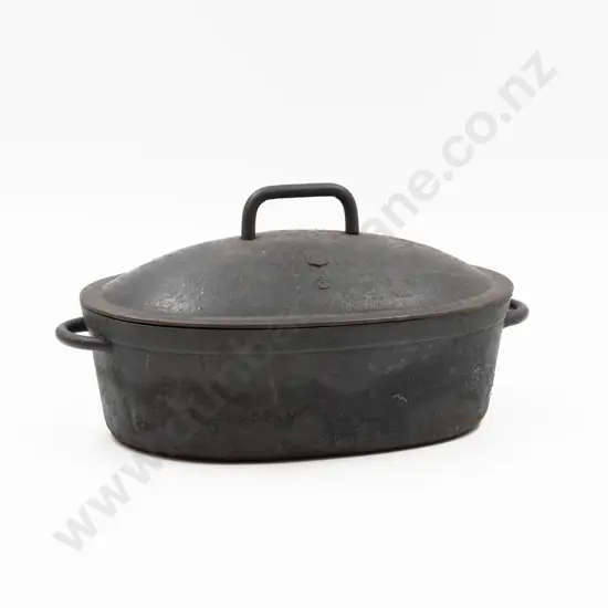 Colonial Lidded Cast Iron Campfire Pan