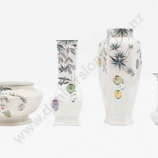 Four Shelley Vases in Chinese Lantern Pattern