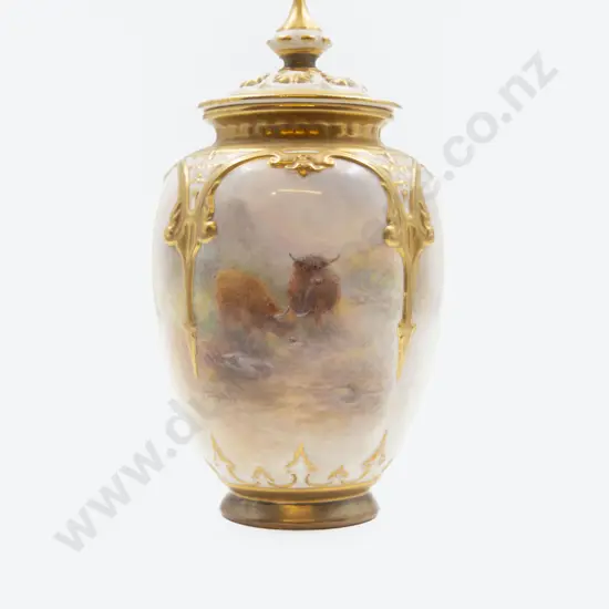 RW Ovoid Vase & Cover
