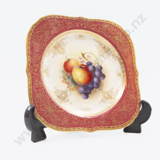 RW Shaped Square Plate