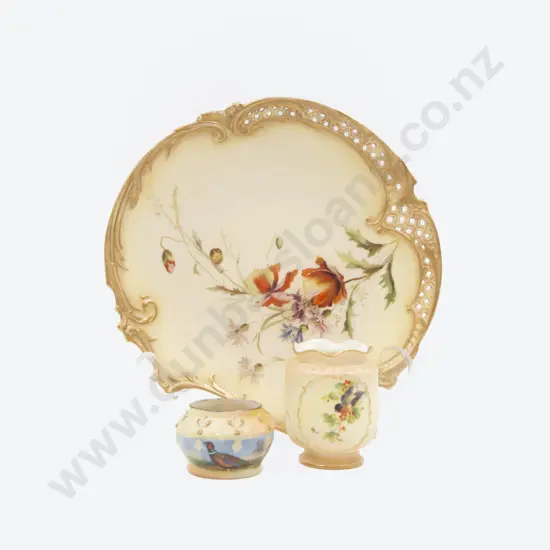 RW Cabinet Plate & Two Posy Pots