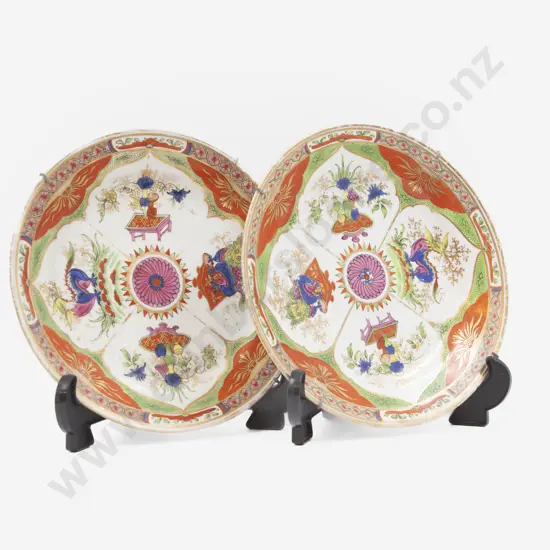 Late C18th Pair Chamberlains Worcester Plates