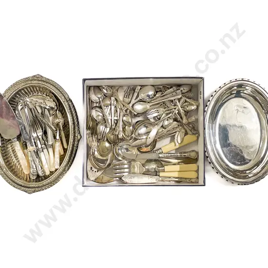 Box of Assorted S/P and Cutlery incl MOP Handled