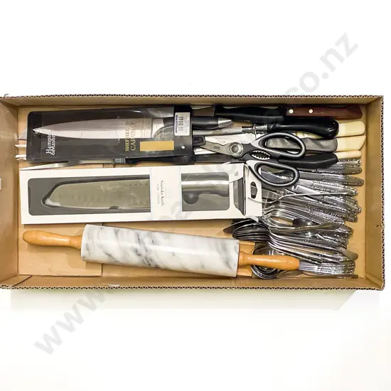 Qty of Assorted Kitchen Ware incl Boxed Knives