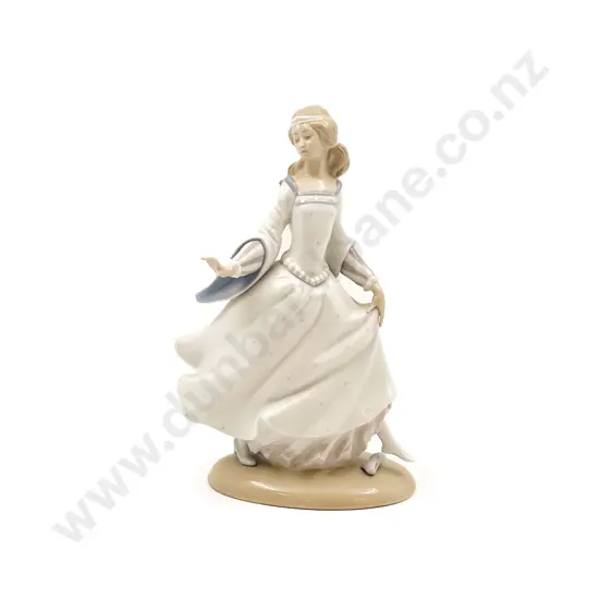 Lladro Figure "Cinderella"