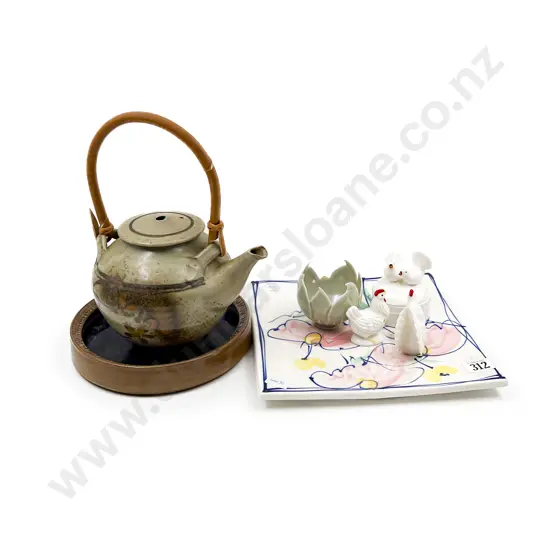 Quantity of Assorted Pottery etc