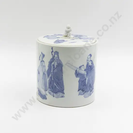 A Fine Large 18th Century Japanese Hirado Ware Porcelain Mizusashi (Water Jar) And Cover