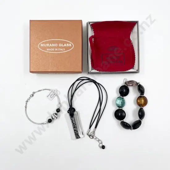 New Murano Glass Made in Italy Necklace and Two Bracelets