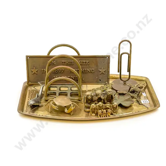 Qty of Assorted Decorative Brassware