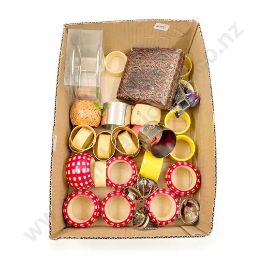 Qty of Assorted Napkin Rings etc.