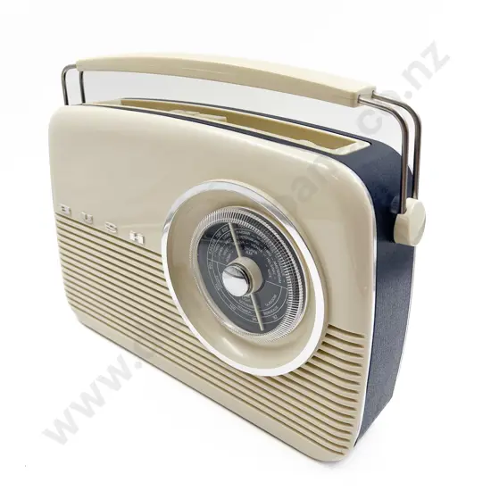 Boxed Retro Bush Radio Receiver