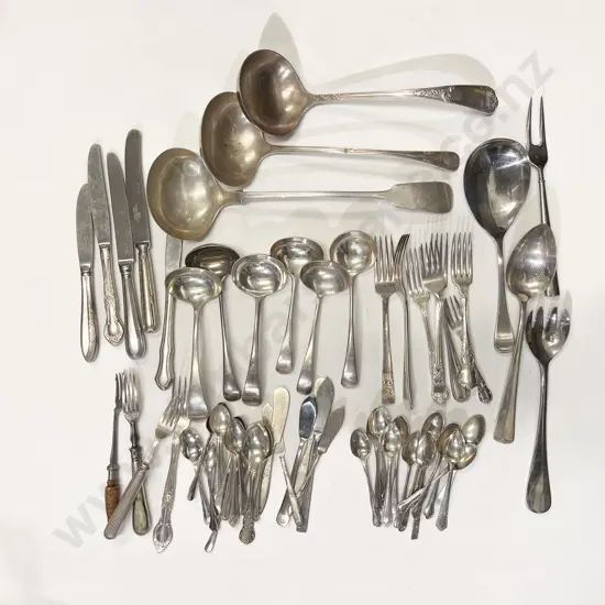Qty of Assorted Cutlery