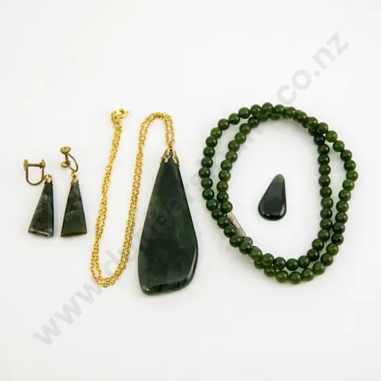 Small Collection NZ Greenstone Jewellery