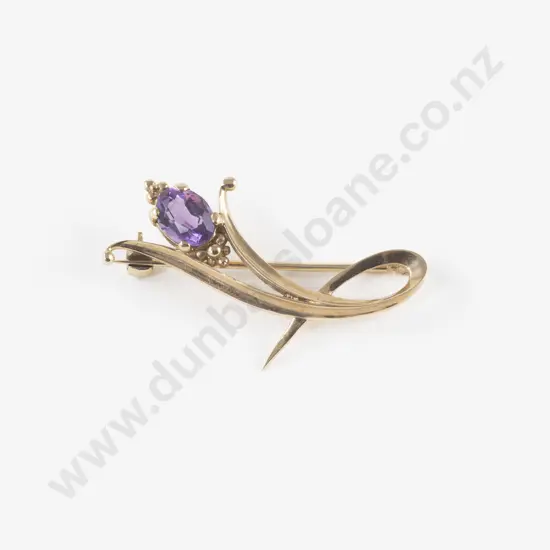 9ct Single Stone Amethyst Scroll Brooch