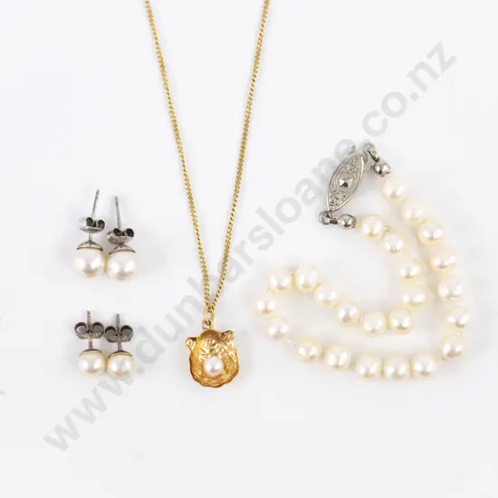 14ct Cultured Pearl Pendant on 18ct Fancy Link Chain