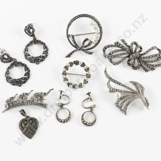 Small Collection of S/S Marcasite Jewellery