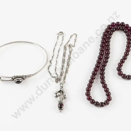 S/S Single Stone Garnet Bracelet